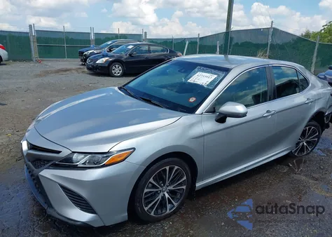 2018 Toyota Camry Se z USA, uszkodzony, nr VIN 4T1B11HK2JU606908